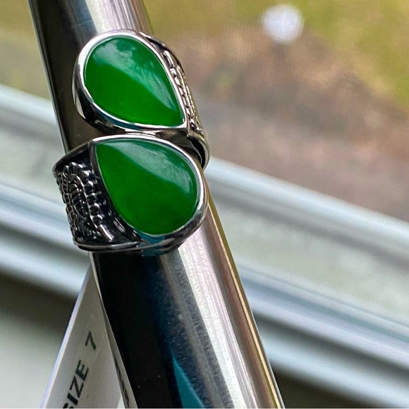 Jade sterling ring - Picture 2 of 13
